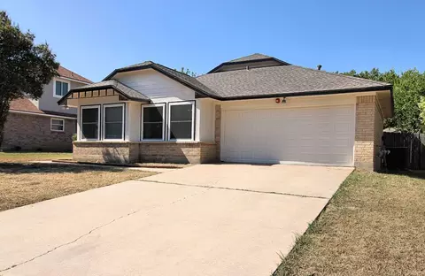 909 Clearwater Trl, Round Rock, TX 78664