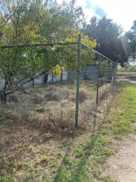 1302 Mclean St, Lampasas, TX 76550