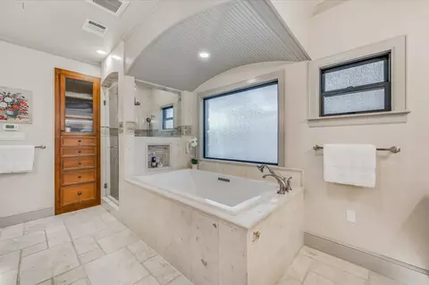 Bath - 14305 Geronimo St, Leander, TX 78641 photo 3 of 5