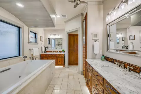 Bath - 14305 Geronimo St, Leander, TX 78641 photo 2 of 5