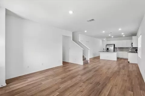 448 Perfect World Loop, Jarrell, TX 76537 photo 10