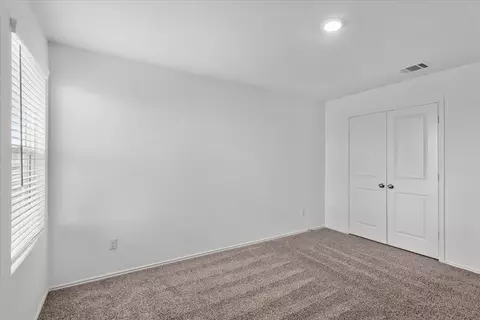448 Perfect World Loop, Jarrell, TX 76537 photo 35