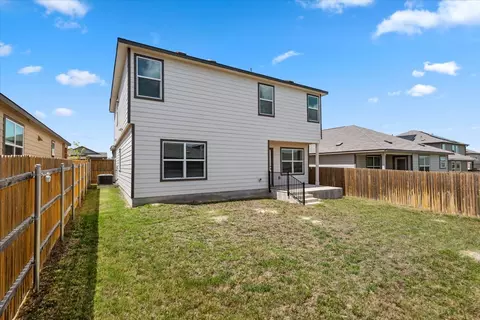 448 Perfect World Loop, Jarrell, TX 76537 photo 7