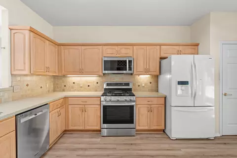 Kitchen - 111 Bonham Loop, Georgetown, TX 78633 photo 5 of 7