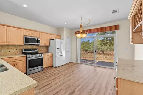 Kitchen - 111 Bonham Loop, Georgetown, TX 78633 photo 7 of 7