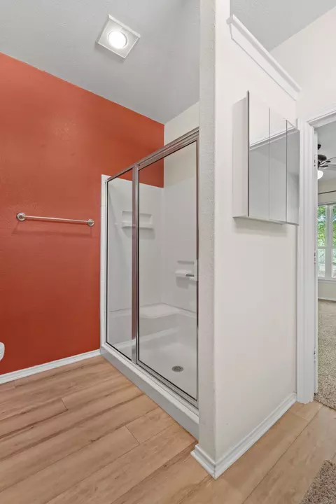 Bath - 111 Bonham Loop, Georgetown, TX 78633 photo 4 of 5