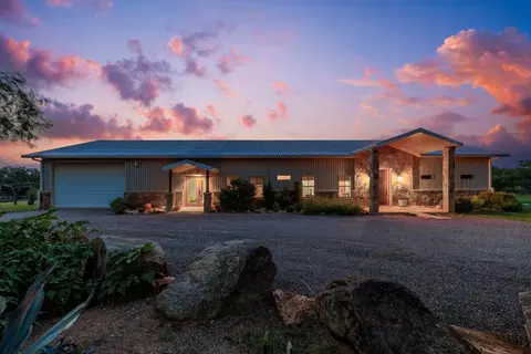 3724 Ranch Road 3347, Round Mountain, TX 78663