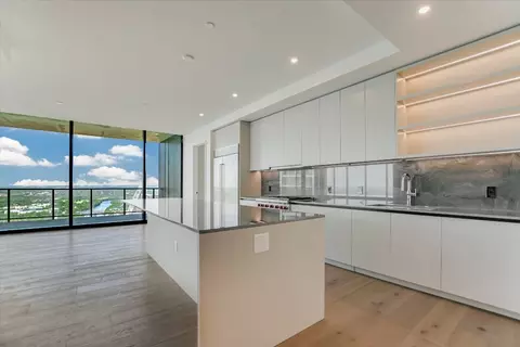 610 Davis St #4903, Austin, TX 78701