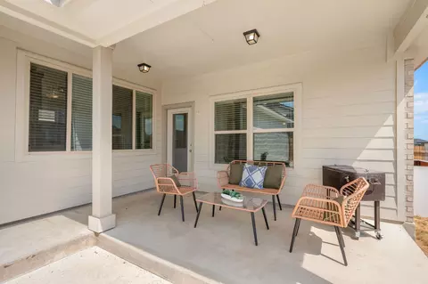Exterior - 721 Paddock Ln, Georgetown, TX 78626 photo 4 of 6