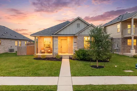 Exterior - 721 Paddock Ln, Georgetown, TX 78626 photo 2 of 6