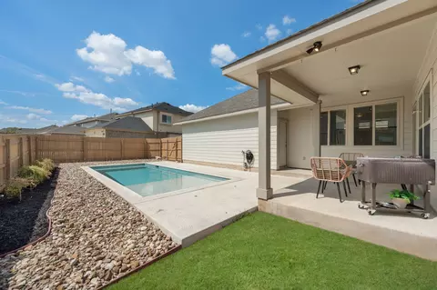 Exterior - 721 Paddock Ln, Georgetown, TX 78626 photo 5 of 6