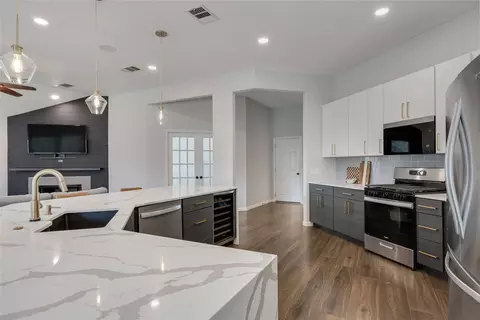 800 Portchester Castle Path, Pflugerville, TX 78660