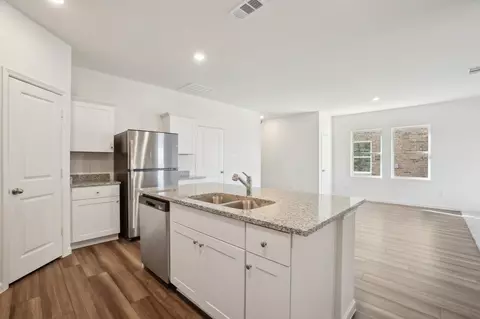 Kitchen - 617 Lagoon Dr, Maxwell, TX 78656 photo 3 of 4