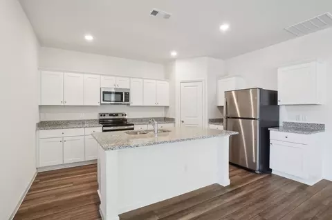 Kitchen - 617 Lagoon Dr, Maxwell, TX 78656 photo 1 of 4