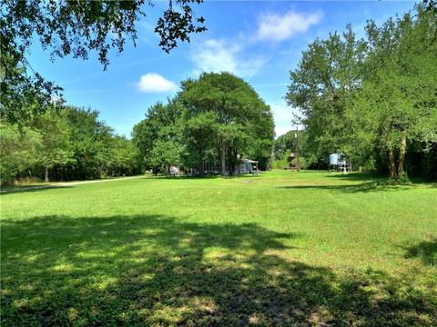 241 Lower Elgin Rd, Elgin, TX 78621 photo 3
