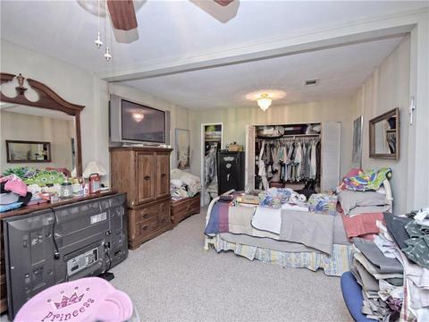 241 Lower Elgin Rd, Elgin, TX 78621 photo 16