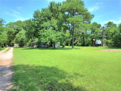 241 Lower Elgin Rd, Elgin, TX 78621 photo 4