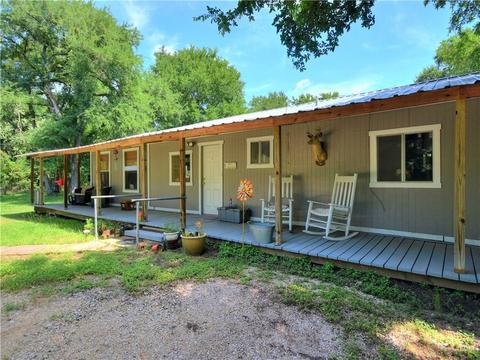 241 Lower Elgin Rd, Elgin, TX 78621 photo 1
