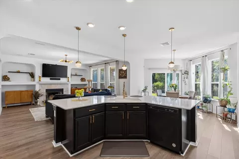 Kitchen - 1901 Dragonfly Lp, Bastrop, TX 78602 photo 4 of 4