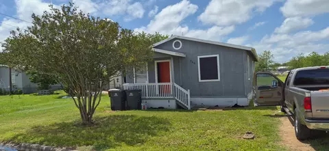 468 W Washington St, Giddings, TX 78942