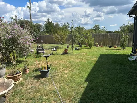 Exterior - 111 Forego Dr, Elgin, TX 78621 photo 5 of 6