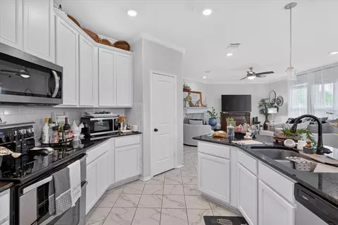 Kitchen - 111 Forego Dr, Elgin, TX 78621 photo 3 of 4