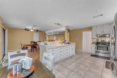 Kitchen - 312 Apache Dr, Burnet, TX 78611 photo 3 of 4