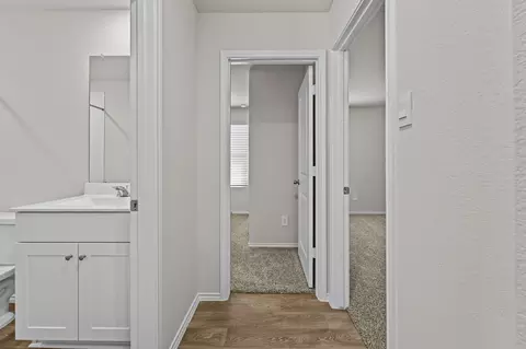 Entry Way - 405 Wild Goose Dr, Luling, TX 78648 photo 4 of 4