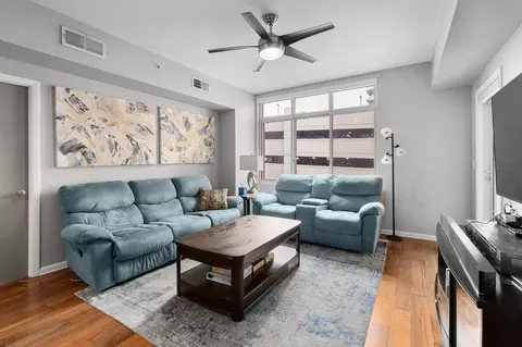 54 Rainey St #609, Austin, TX 78701