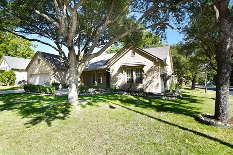 108 High Trail Dr, Georgetown, TX 78633