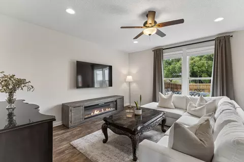 Living - 809 Whitman Ave, Georgetown, TX 78626 photo 1 of 1