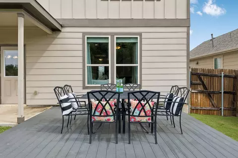 Exterior - 809 Whitman Ave, Georgetown, TX 78626 photo 9 of 11