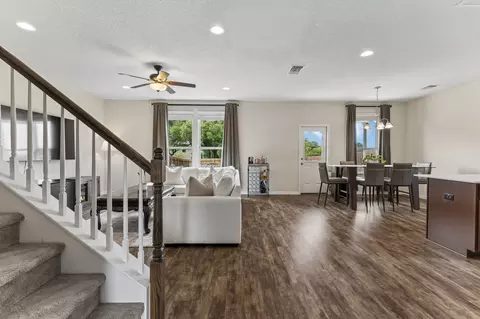 Entry Way - 809 Whitman Ave, Georgetown, TX 78626 photo 4 of 5