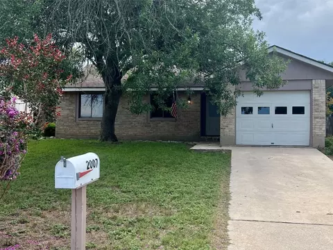 2007 Castle Gate Cir, San Marcos, TX 78666