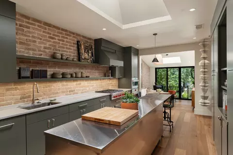 3216 Tarryhollow Dr, Austin, TX 78703
