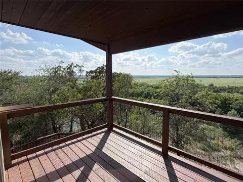 Exterior - 212 Comanche Cp, Kyle, TX 78640 photo 7 of 9