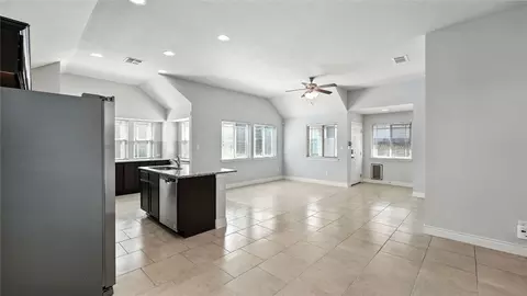490 Nautical Loop, Kyle, TX 78640 photo 8