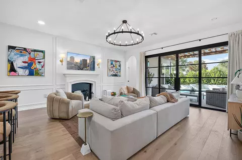 7904 Beacon Knob Way, Austin, TX 78744