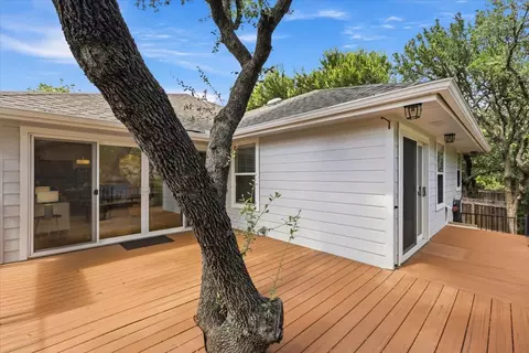 Exterior - 700 Hilltop Dr, Leander, TX 78641 photo 6 of 8