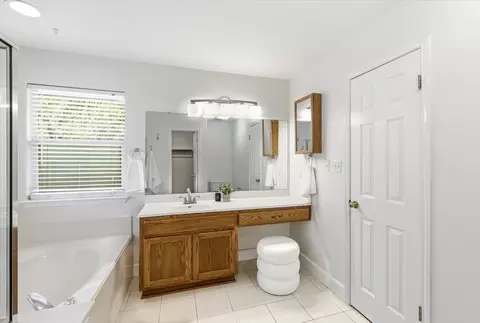 Bath - 700 Hilltop Dr, Leander, TX 78641 photo 1 of 3