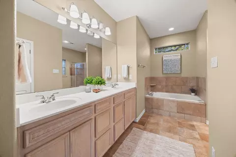 Bath - 226 Cedar Hills Dr, Elgin, TX 78621 photo 1 of 3