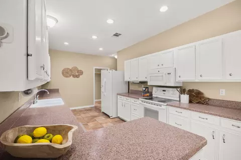 Kitchen - 226 Cedar Hills Dr, Elgin, TX 78621 photo 2 of 3
