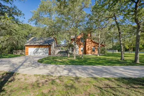 Exterior - 226 Cedar Hills Dr, Elgin, TX 78621 photo 10 of 11