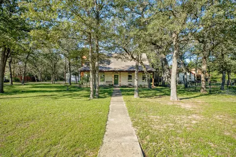 Exterior - 226 Cedar Hills Dr, Elgin, TX 78621 photo 3 of 11