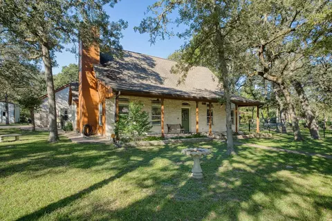 Exterior - 226 Cedar Hills Dr, Elgin, TX 78621 photo 2 of 11