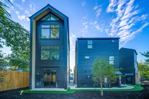 605 E 55th St #6, Austin, TX 78751