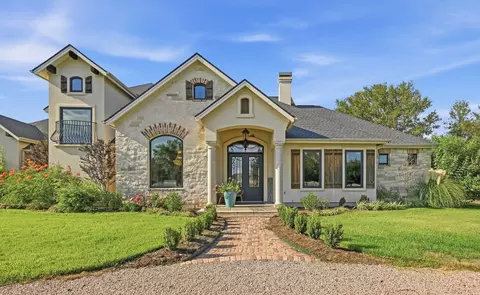 450 Colorado Dr, Cedar Creek, TX 78612