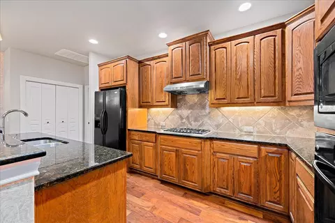 Kitchen - 4900 Sonora Trce, Georgetown, TX 78633 photo 4 of 4