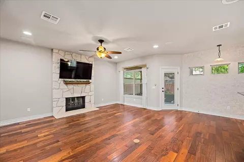 Living - 4900 Sonora Trce, Georgetown, TX 78633 photo 6 of 7