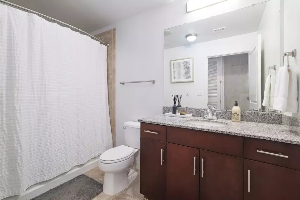 Bath - 360 Nueces St #3506, Austin, TX 78701 photo 1 of 2